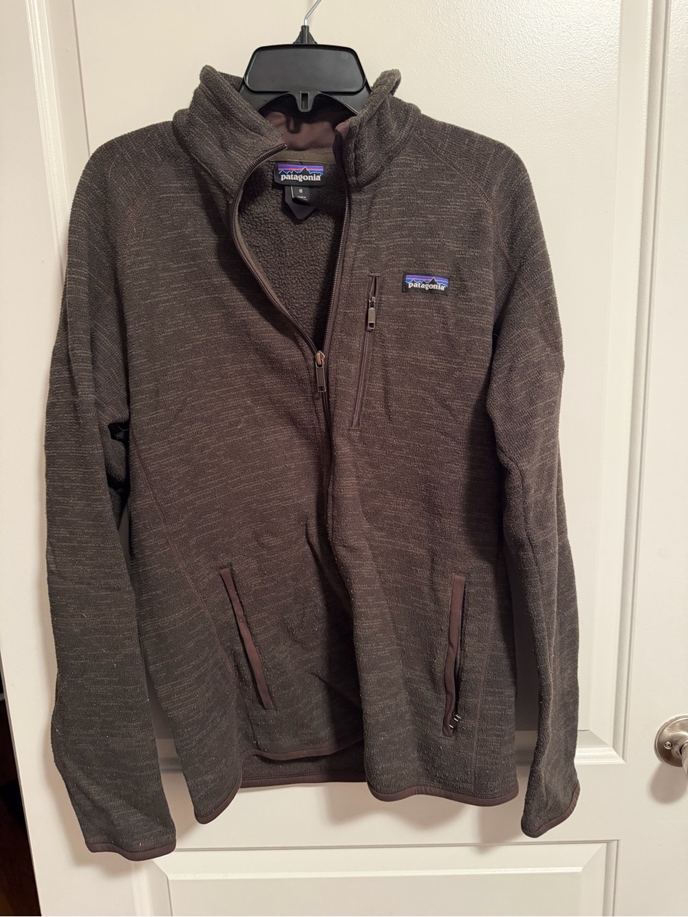 Patagonia Men's Full-Zip Jacket in Charcoal Brown